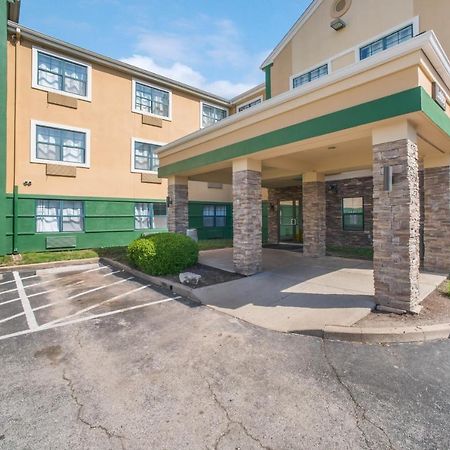 Hometowne Studios By Red Roof St. Louis - Airport/N Lindbergh Hazelwood Esterno foto