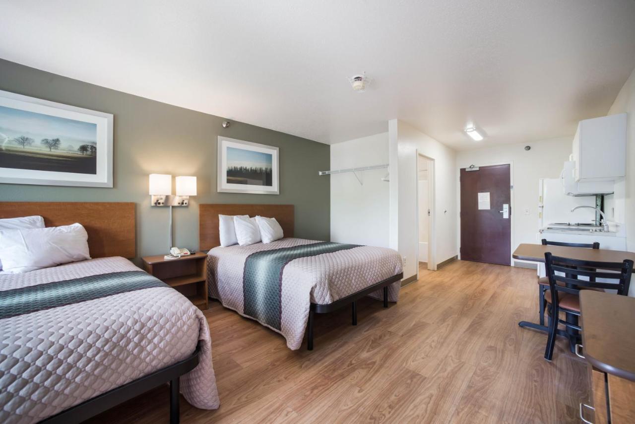 Hometowne Studios By Red Roof St. Louis - Airport/N Lindbergh Hazelwood Esterno foto
