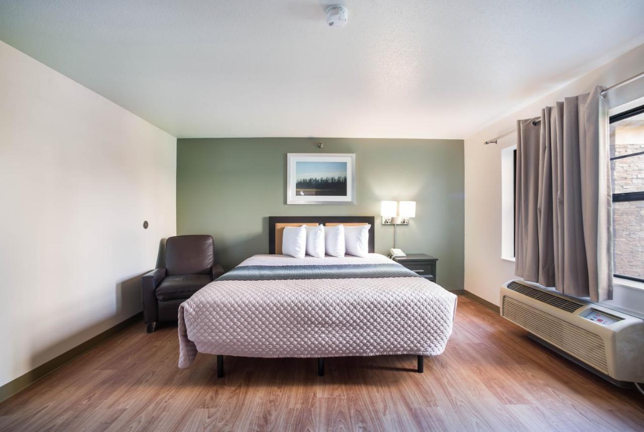 Hometowne Studios By Red Roof St. Louis - Airport/N Lindbergh Hazelwood Esterno foto