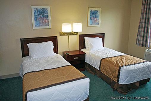 Hometowne Studios By Red Roof St. Louis - Airport/N Lindbergh Hazelwood Esterno foto