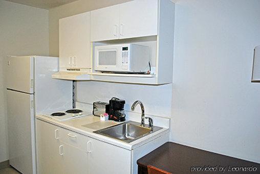 Hometowne Studios By Red Roof St. Louis - Airport/N Lindbergh Hazelwood Esterno foto